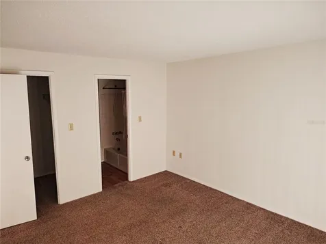 3737 Lake Bayshore Drive Bradenton FL 34205