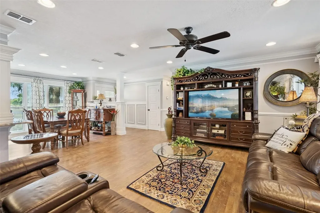 2530 E New York Avenue Deland FL 32724