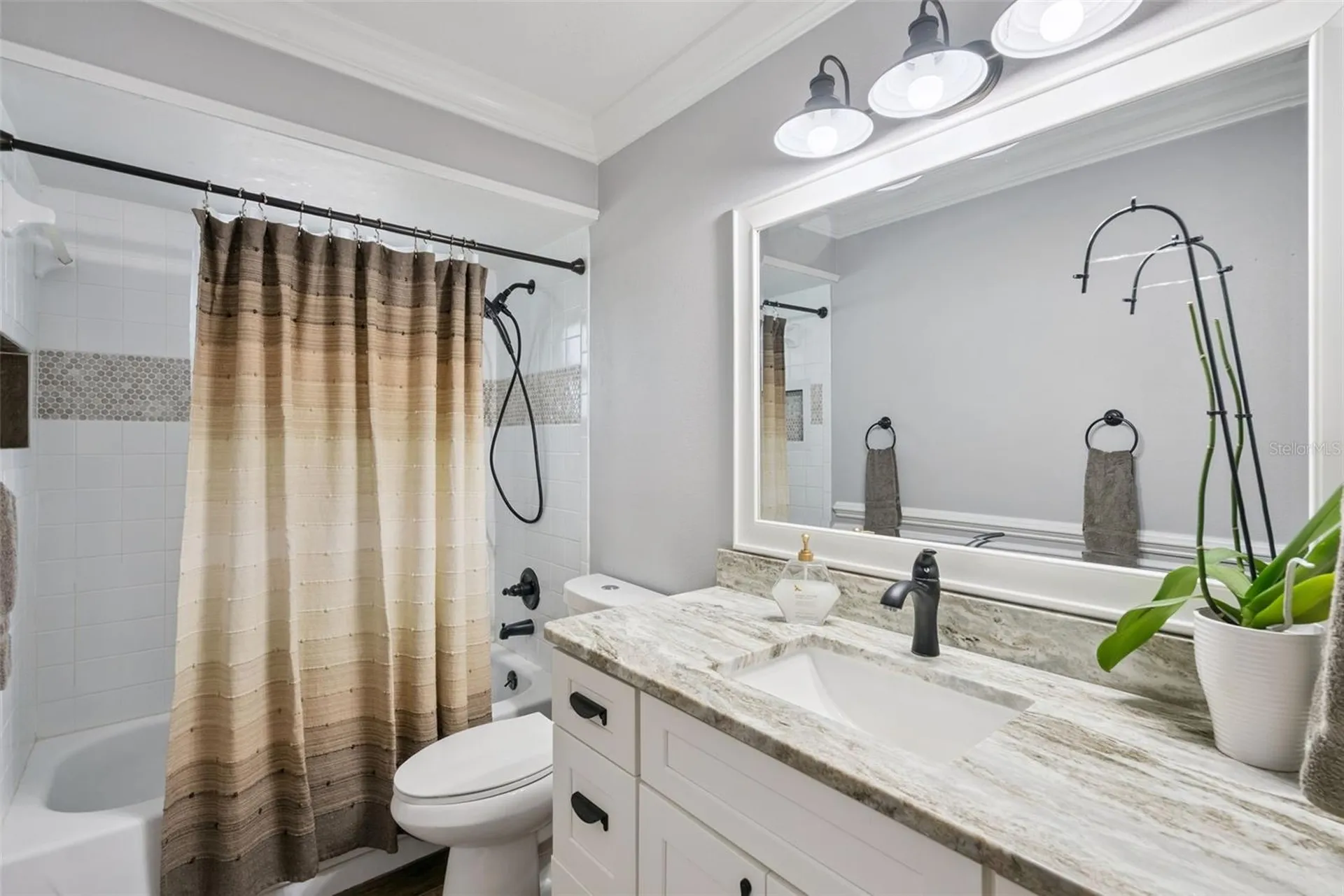 2530 E New York Avenue Deland FL 32724