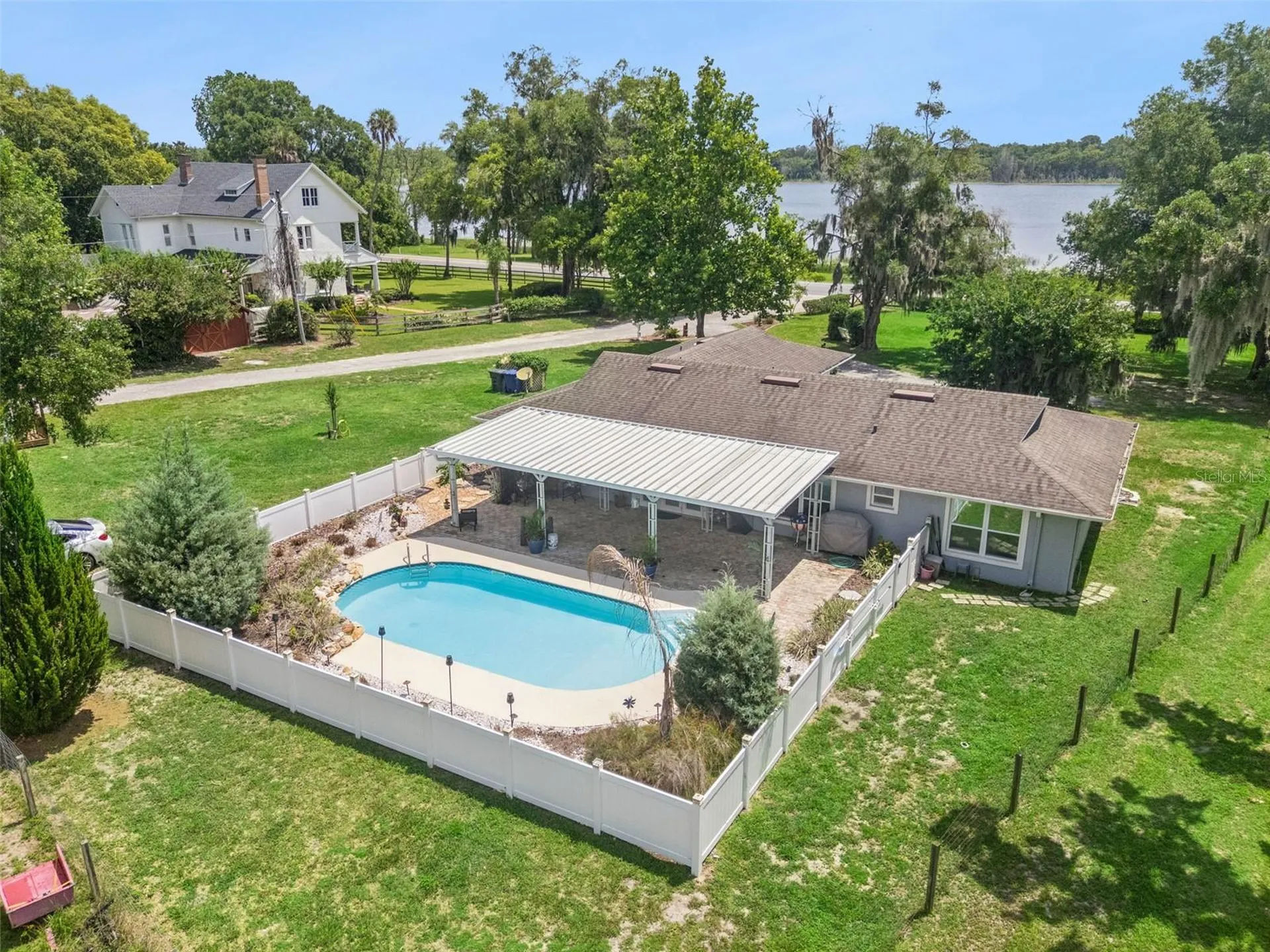 2530 E New York Avenue Deland FL 32724