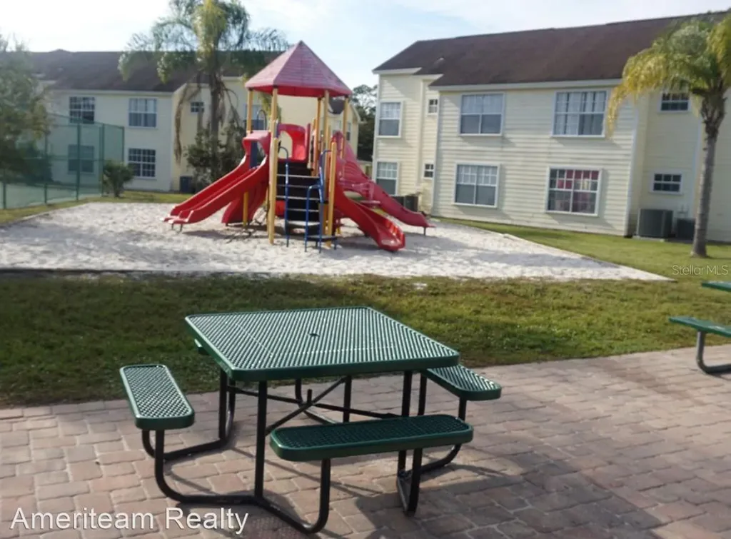 5015 Laguna Bay Circle Kissimmee FL 34746