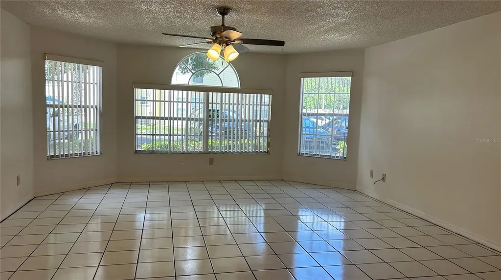 5015 Laguna Bay Circle Kissimmee FL 34746