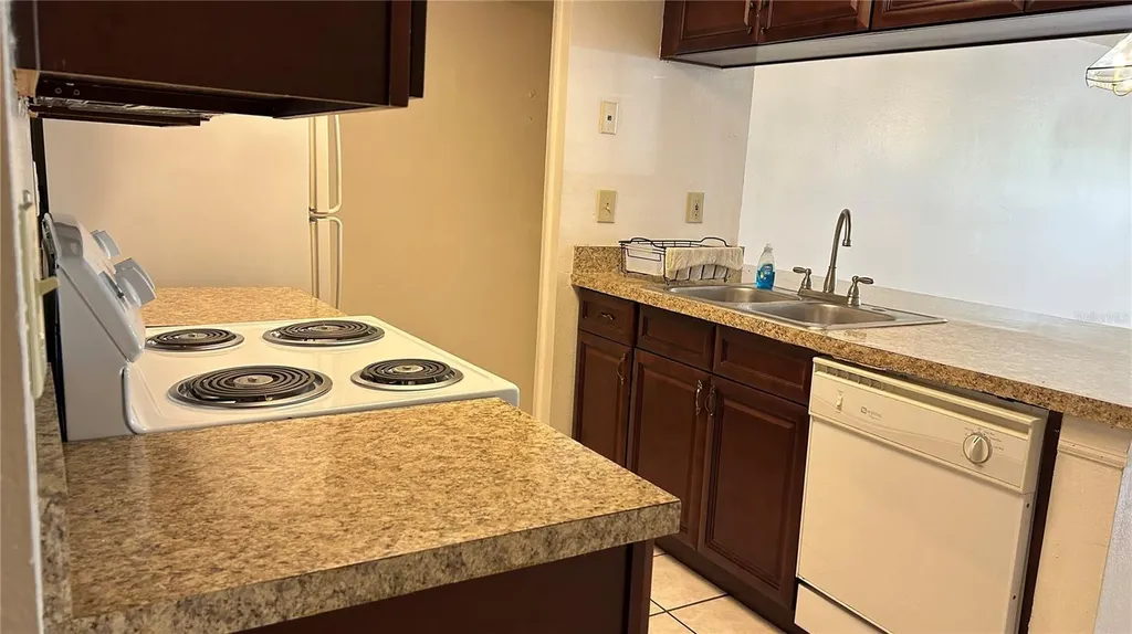 5015 Laguna Bay Circle Kissimmee FL 34746