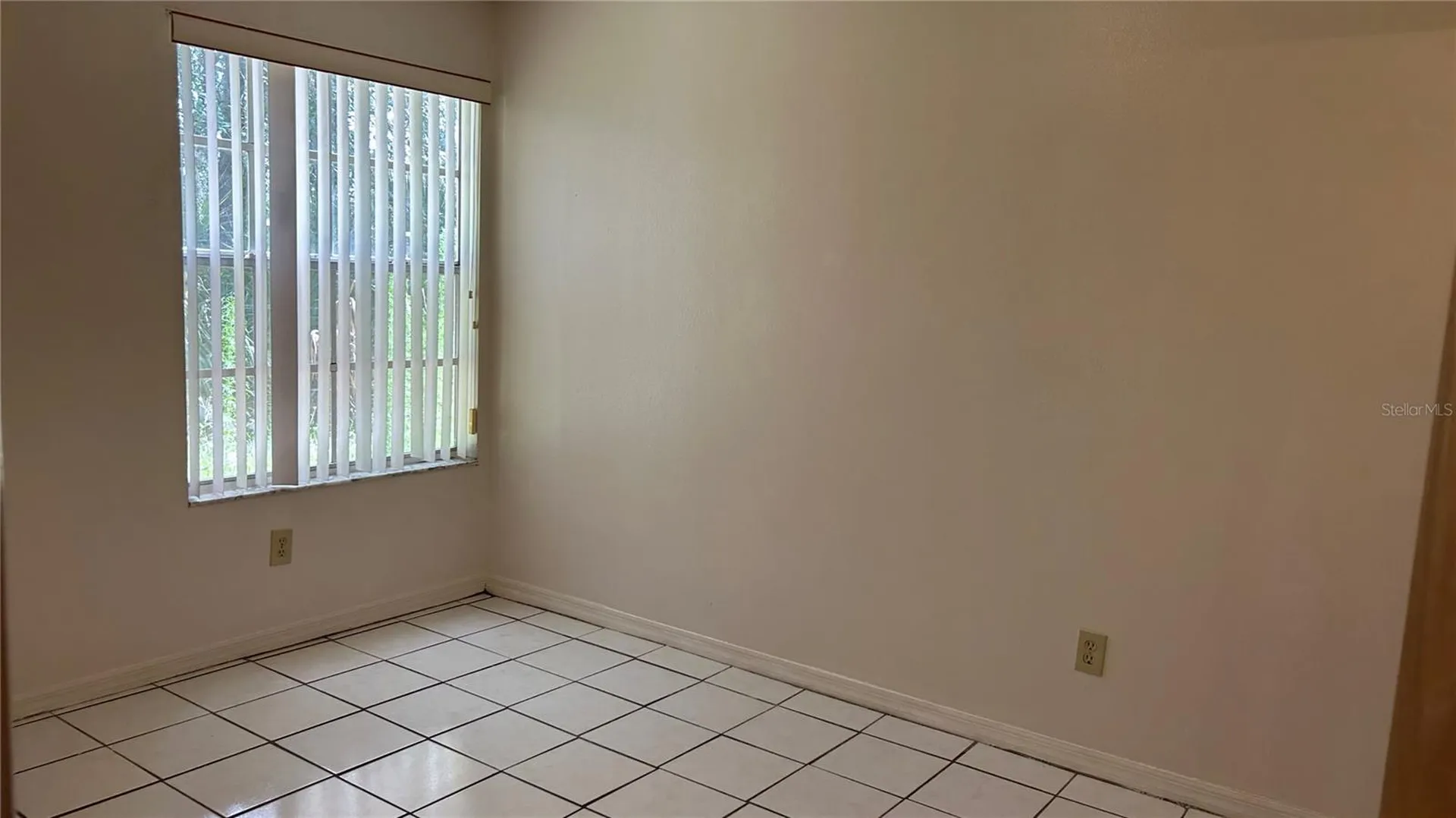 5015 Laguna Bay Circle Kissimmee FL 34746