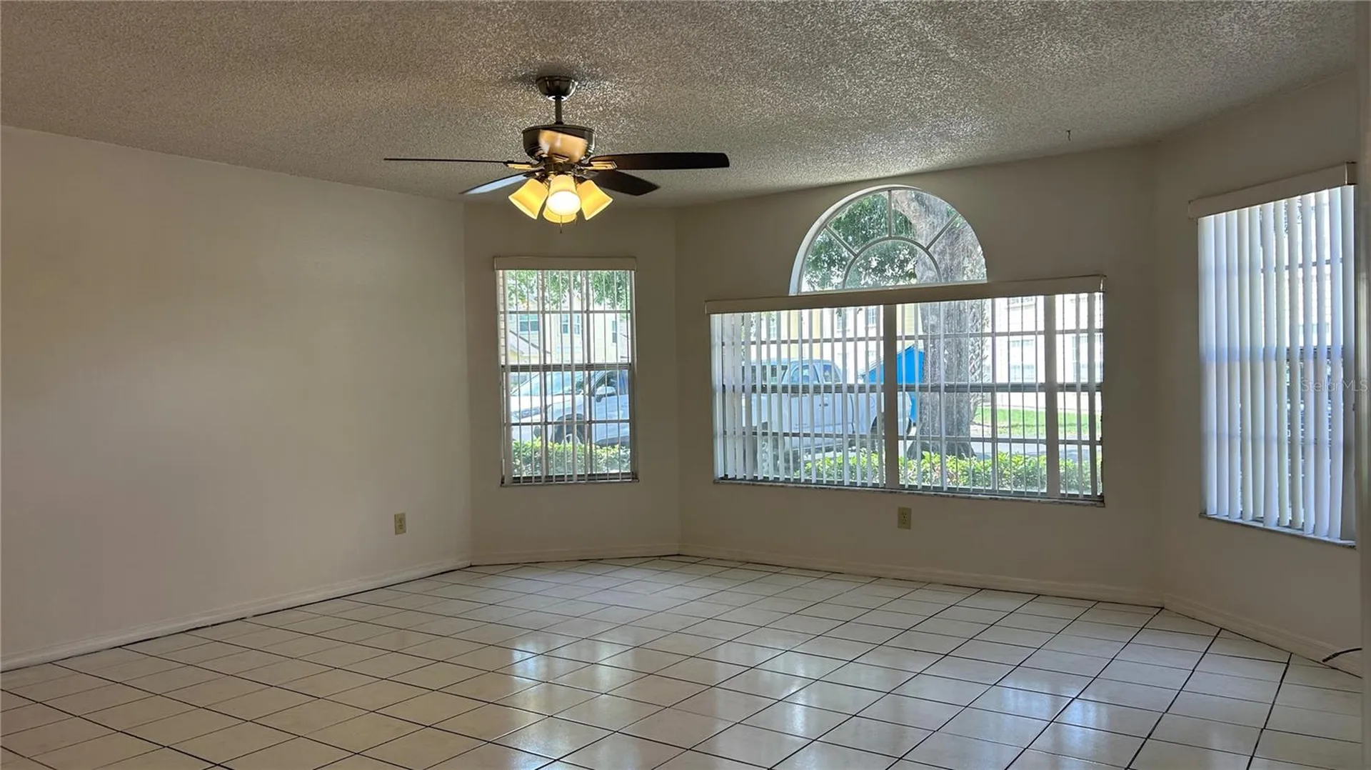 5015 Laguna Bay Circle Kissimmee FL 34746
