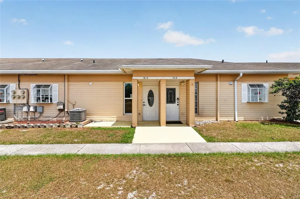 1513 Club Circle Lakeshore FL 33854