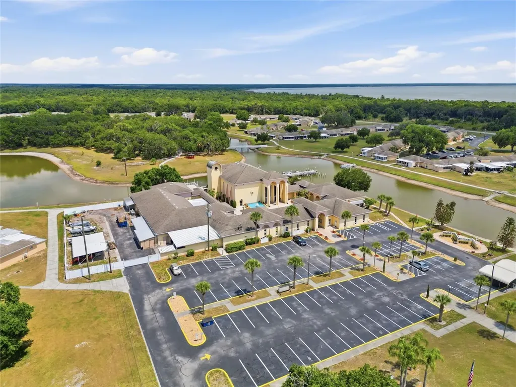 1513 Club Circle Lakeshore FL 33854