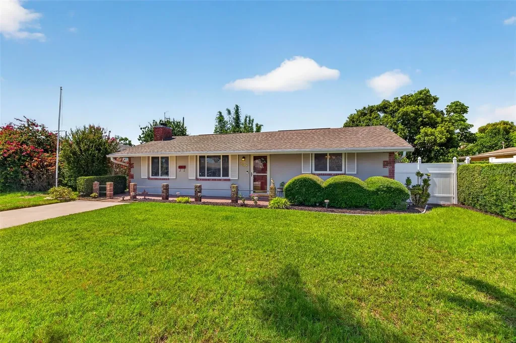 3911 16th Avenue N St Petersburg FL 33713