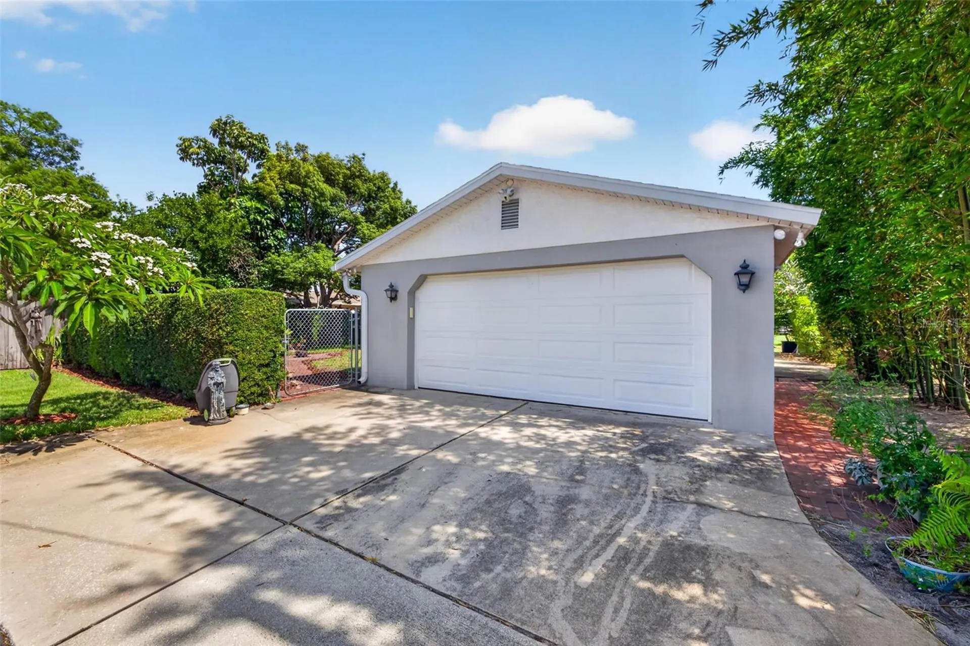 3911 16th Avenue N St Petersburg FL 33713