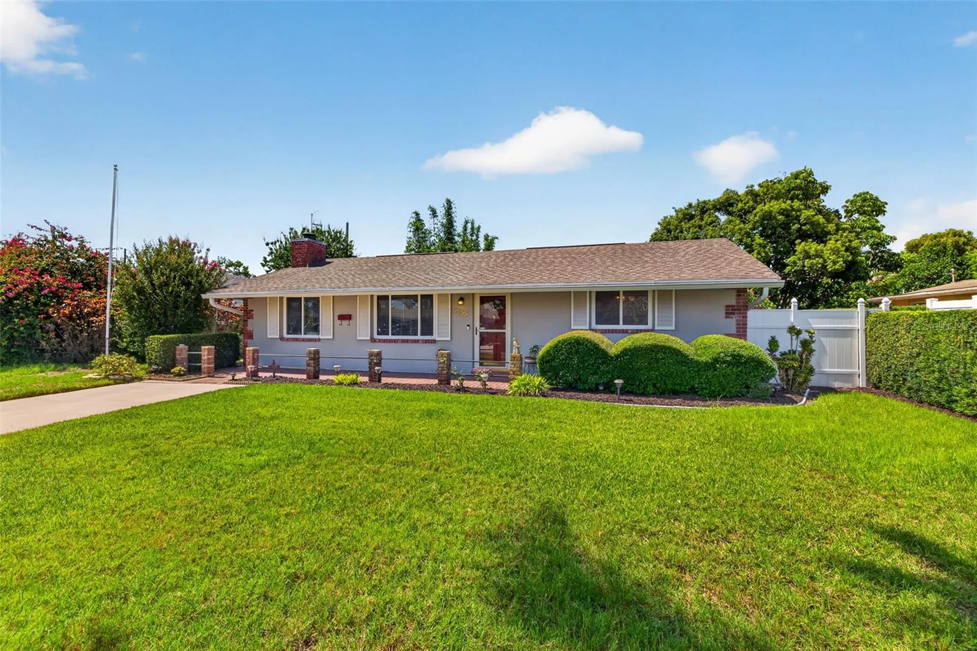 3911 16th Avenue N St Petersburg FL 33713