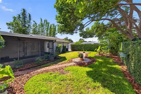 3911 16th Avenue N St Petersburg FL 33713
