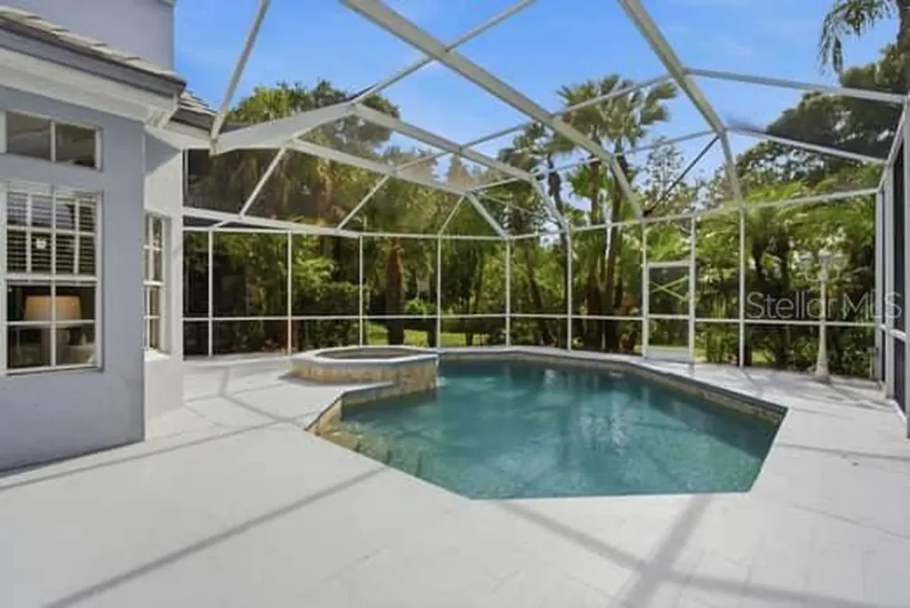 4415 Avenue Cannes Lutz FL 33558