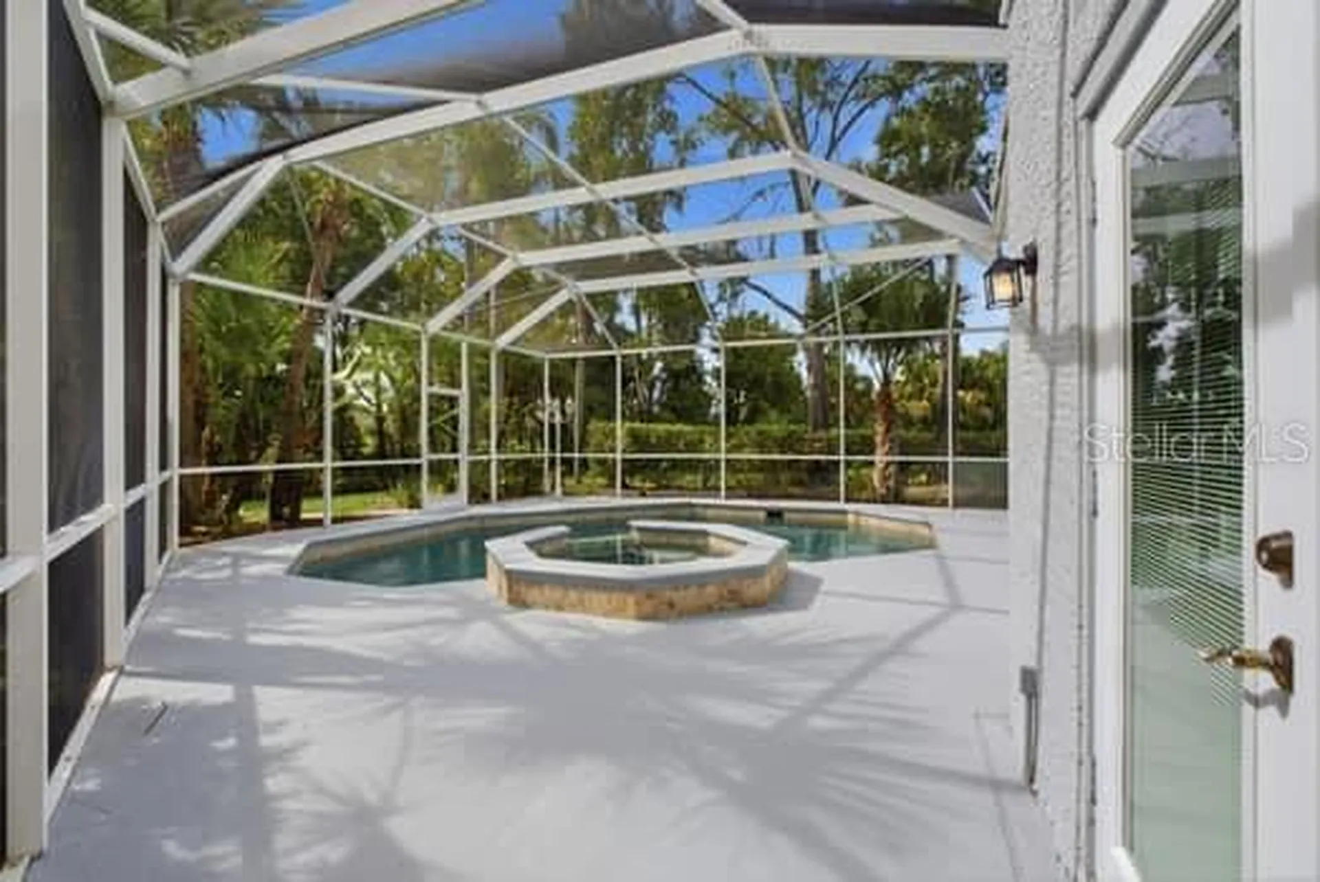 4415 Avenue Cannes Lutz FL 33558