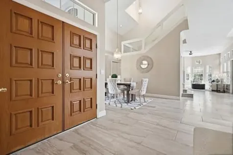 4415 Avenue Cannes Lutz FL 33558