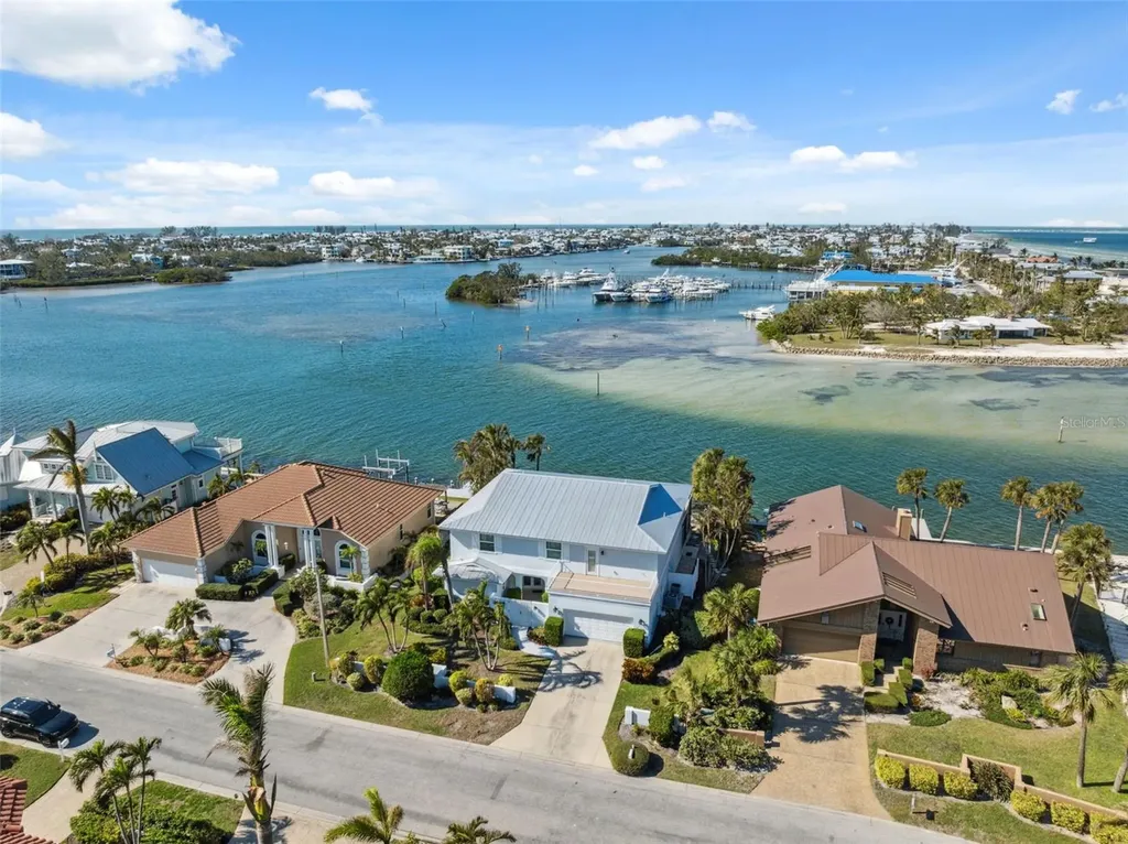727 Key Royale Drive Holmes Beach FL 34217
