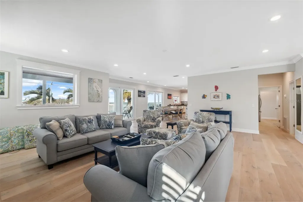 727 Key Royale Drive Holmes Beach FL 34217