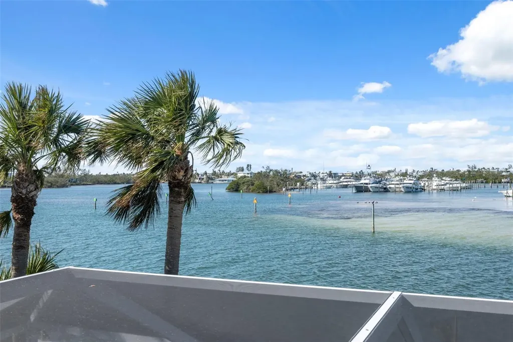 727 Key Royale Drive Holmes Beach FL 34217