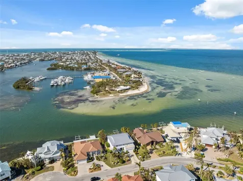 727 Key Royale Drive Holmes Beach FL 34217