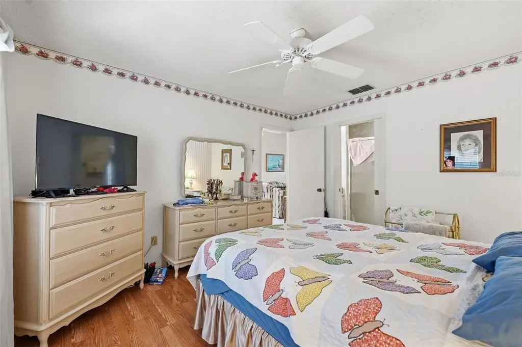 561 Laguna Vista Court Largo FL 33771