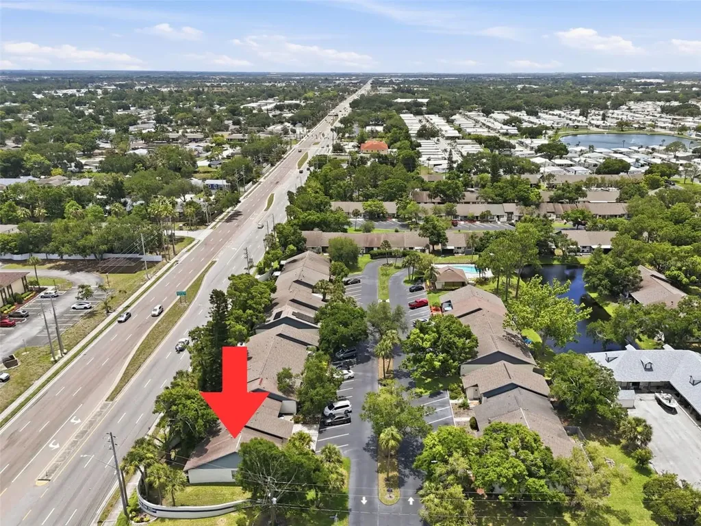 561 Laguna Vista Court Largo FL 33771