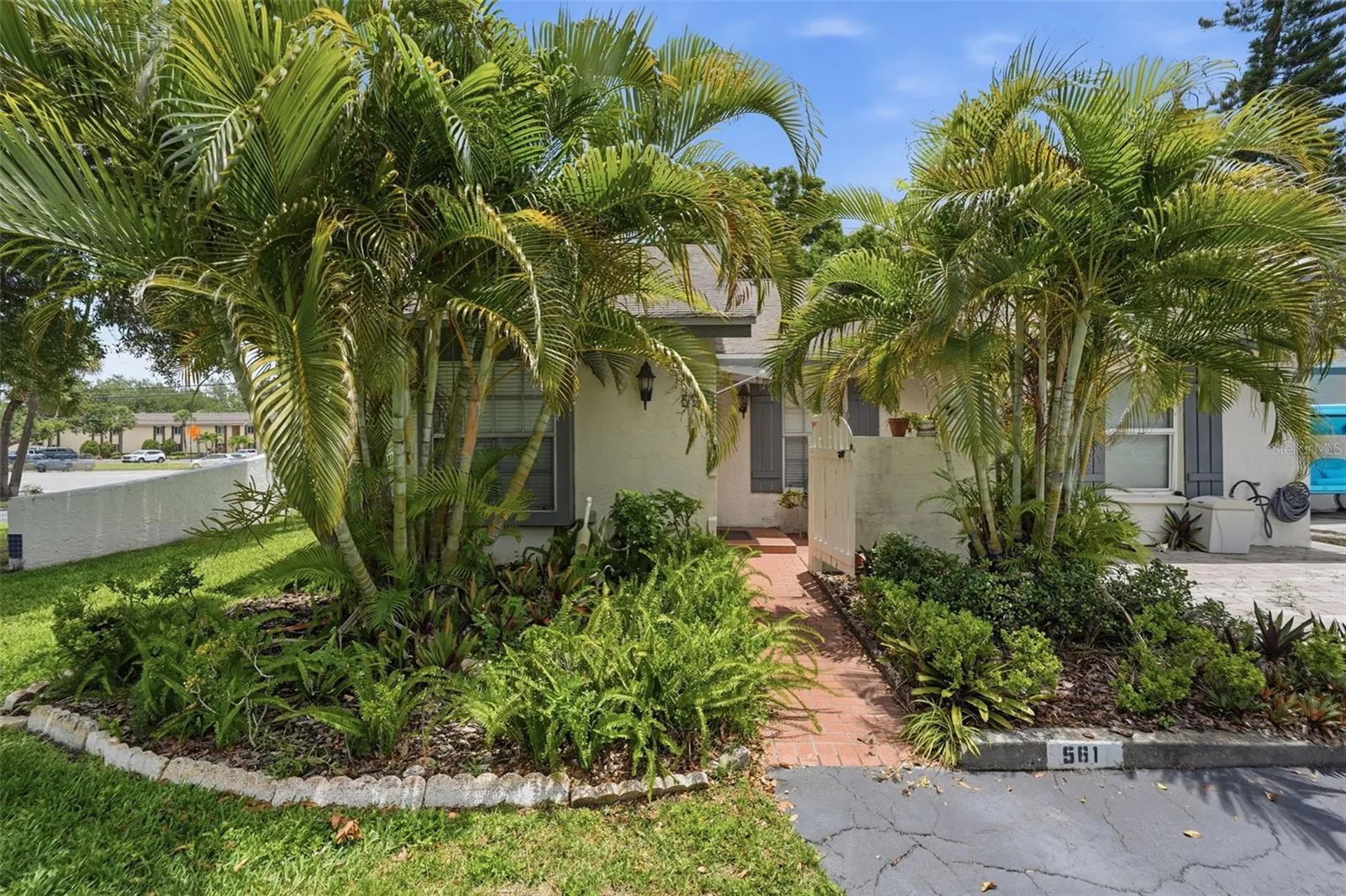 561 Laguna Vista Court Largo FL 33771
