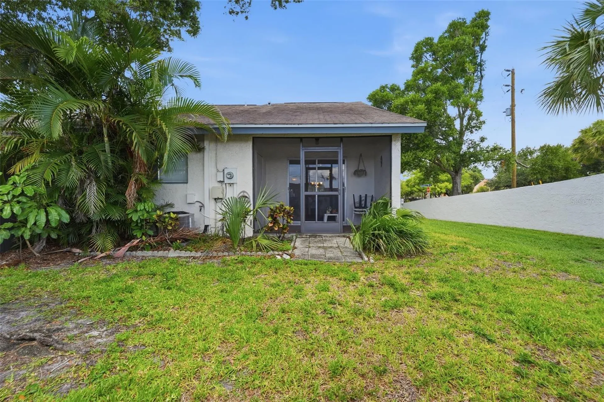 561 Laguna Vista Court Largo FL 33771