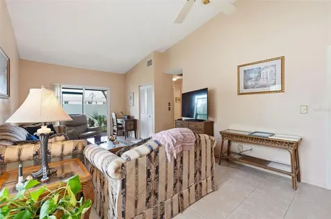 561 Laguna Vista Court Largo FL 33771