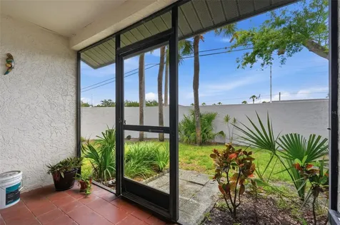 561 Laguna Vista Court Largo FL 33771