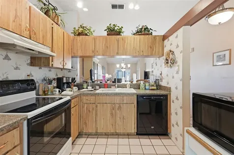 561 Laguna Vista Court Largo FL 33771