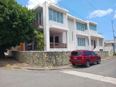 15B Calle 4 Arecibo PR 00612