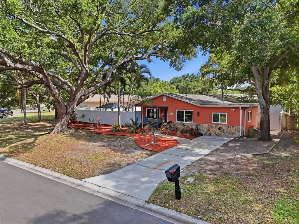 961 Lexington Drive Dunedin FL 34698