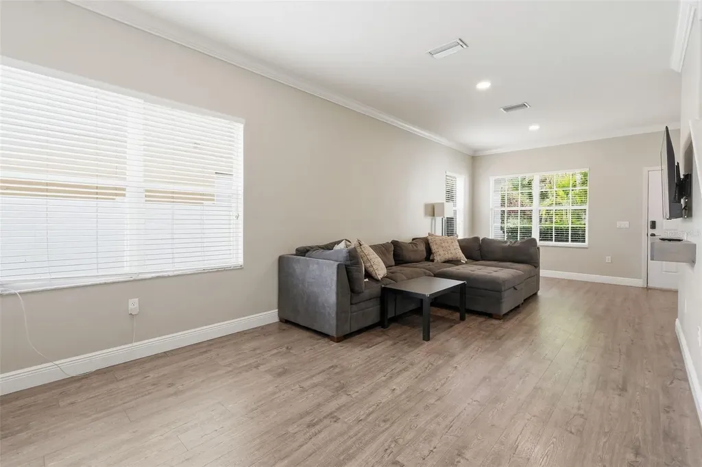 8836 Cameron Crest Drive Tampa FL 33626