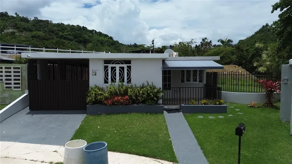 E-20 Calle 4 Santa Rosa Caguas PR 00725