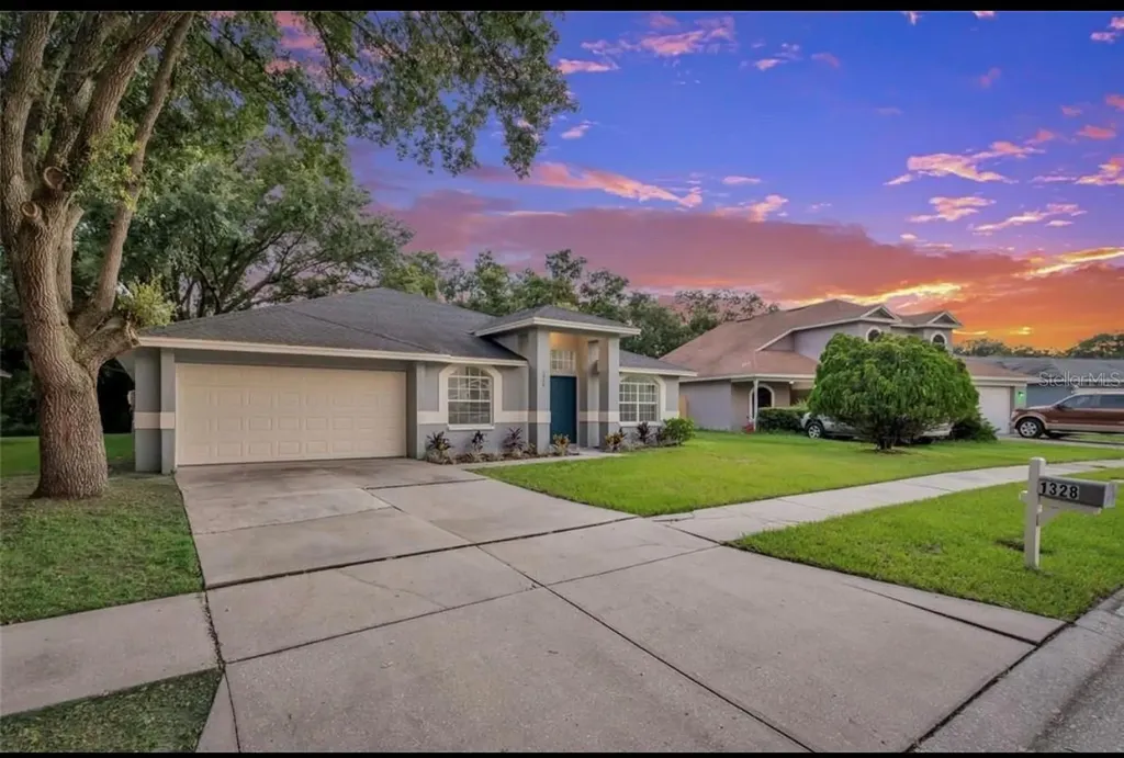 1328 Gangplank Drive Valrico FL 33594