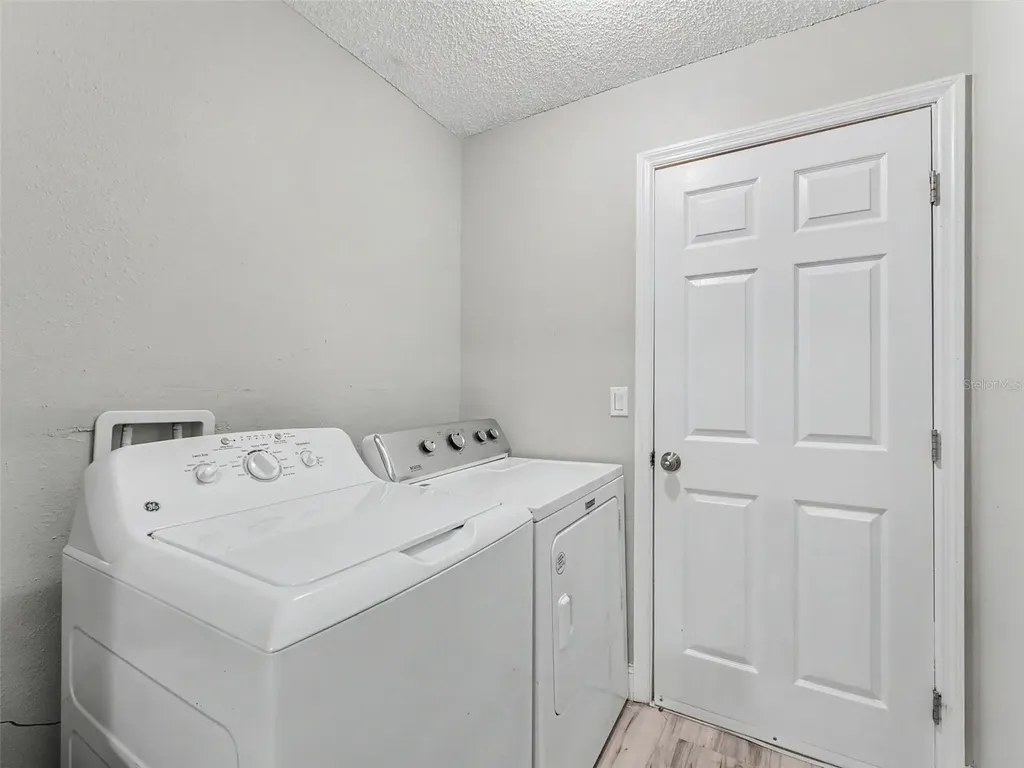 1328 Gangplank Drive Valrico FL 33594