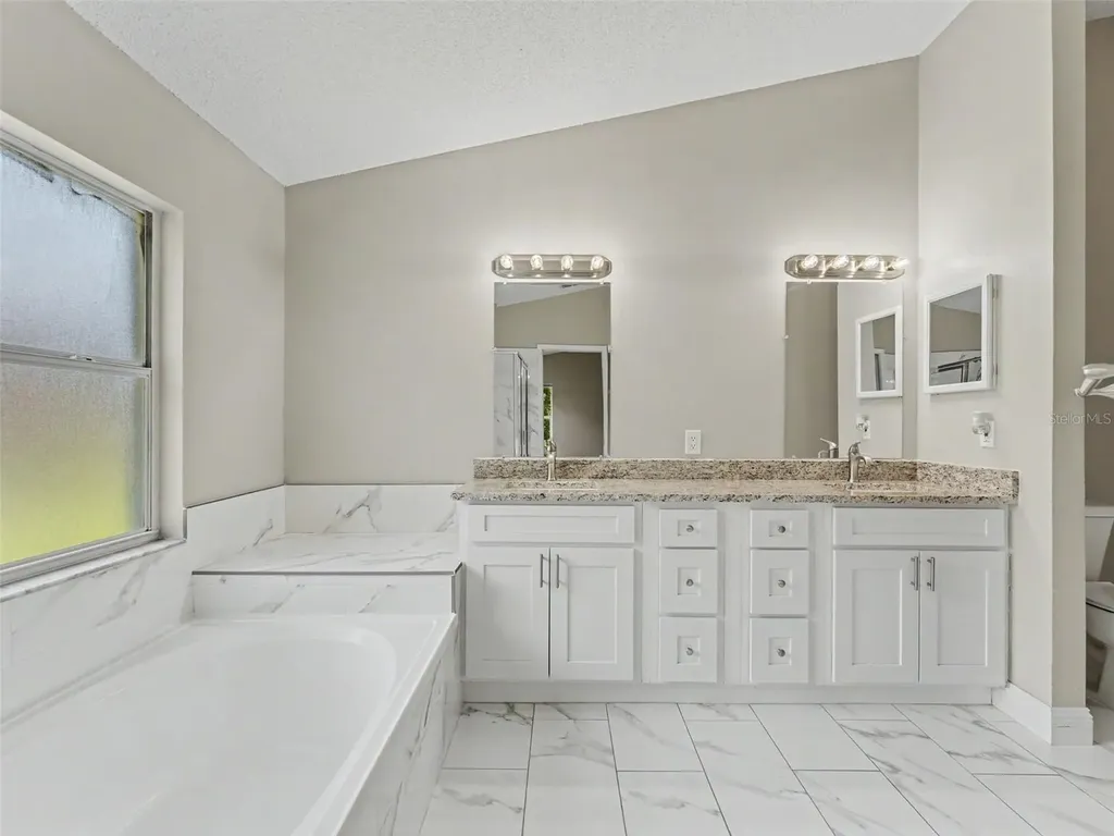 1328 Gangplank Drive Valrico FL 33594