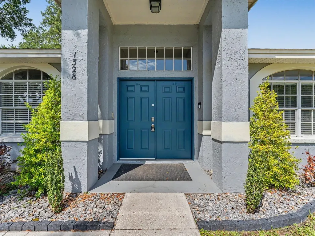 1328 Gangplank Drive Valrico FL 33594