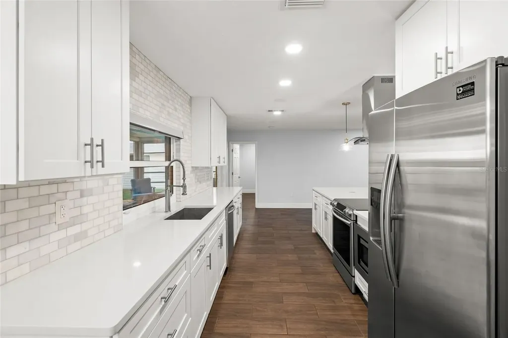 3405 S Lockwood Ridge Road Sarasota FL 34239