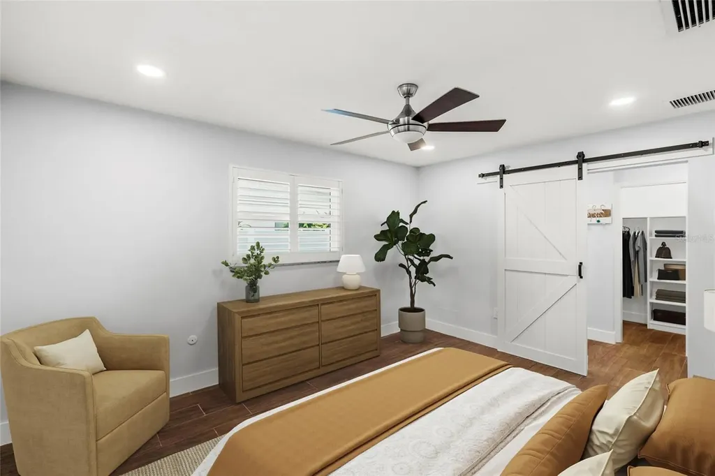 3405 S Lockwood Ridge Road Sarasota FL 34239