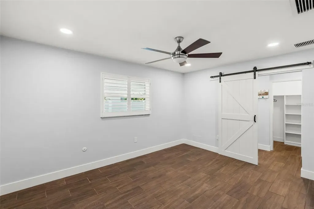 3405 S Lockwood Ridge Road Sarasota FL 34239