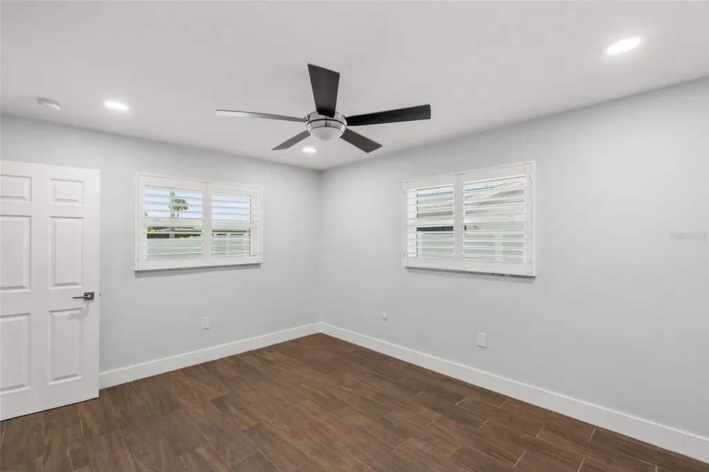 3405 S Lockwood Ridge Road Sarasota FL 34239