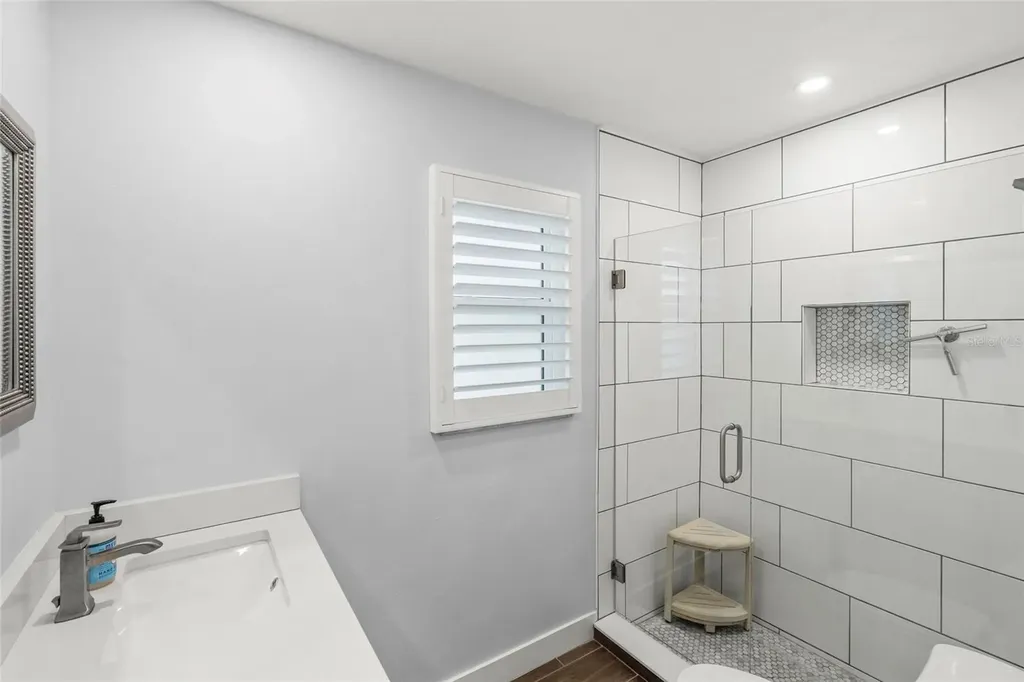 3405 S Lockwood Ridge Road Sarasota FL 34239