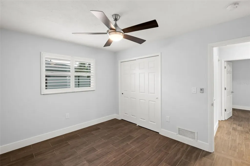 3405 S Lockwood Ridge Road Sarasota FL 34239