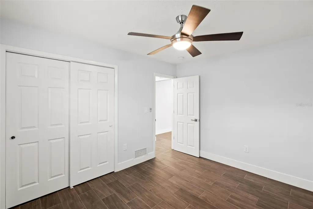 3405 S Lockwood Ridge Road Sarasota FL 34239