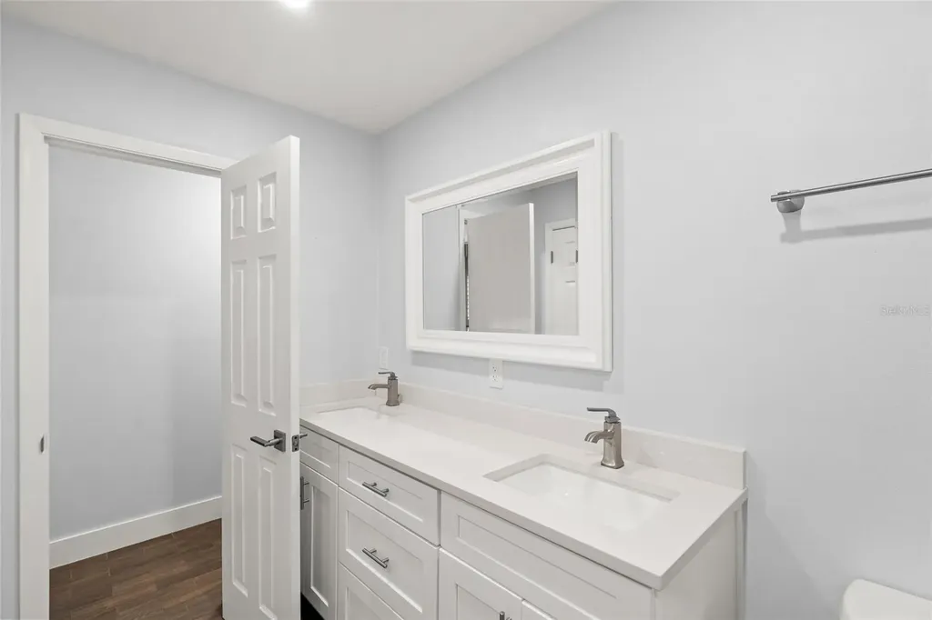 3405 S Lockwood Ridge Road Sarasota FL 34239
