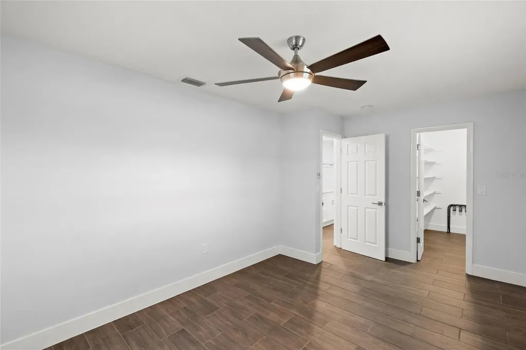 3405 S Lockwood Ridge Road Sarasota FL 34239