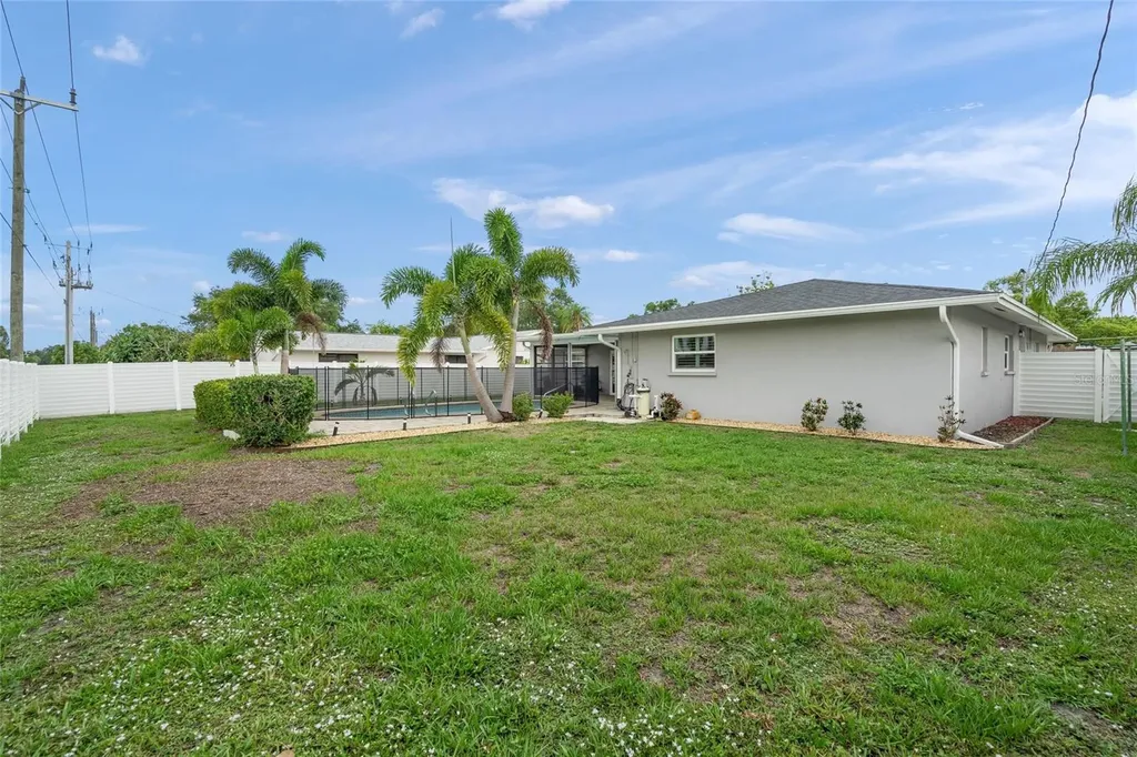3405 S Lockwood Ridge Road Sarasota FL 34239