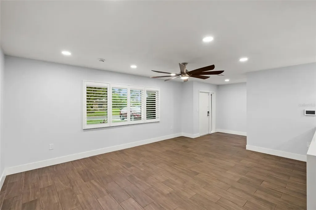 3405 S Lockwood Ridge Road Sarasota FL 34239