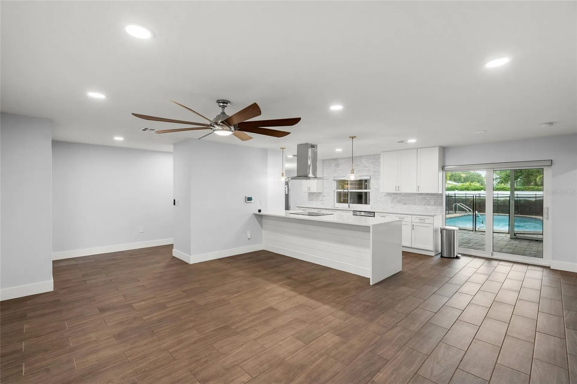 3405 S Lockwood Ridge Road Sarasota FL 34239