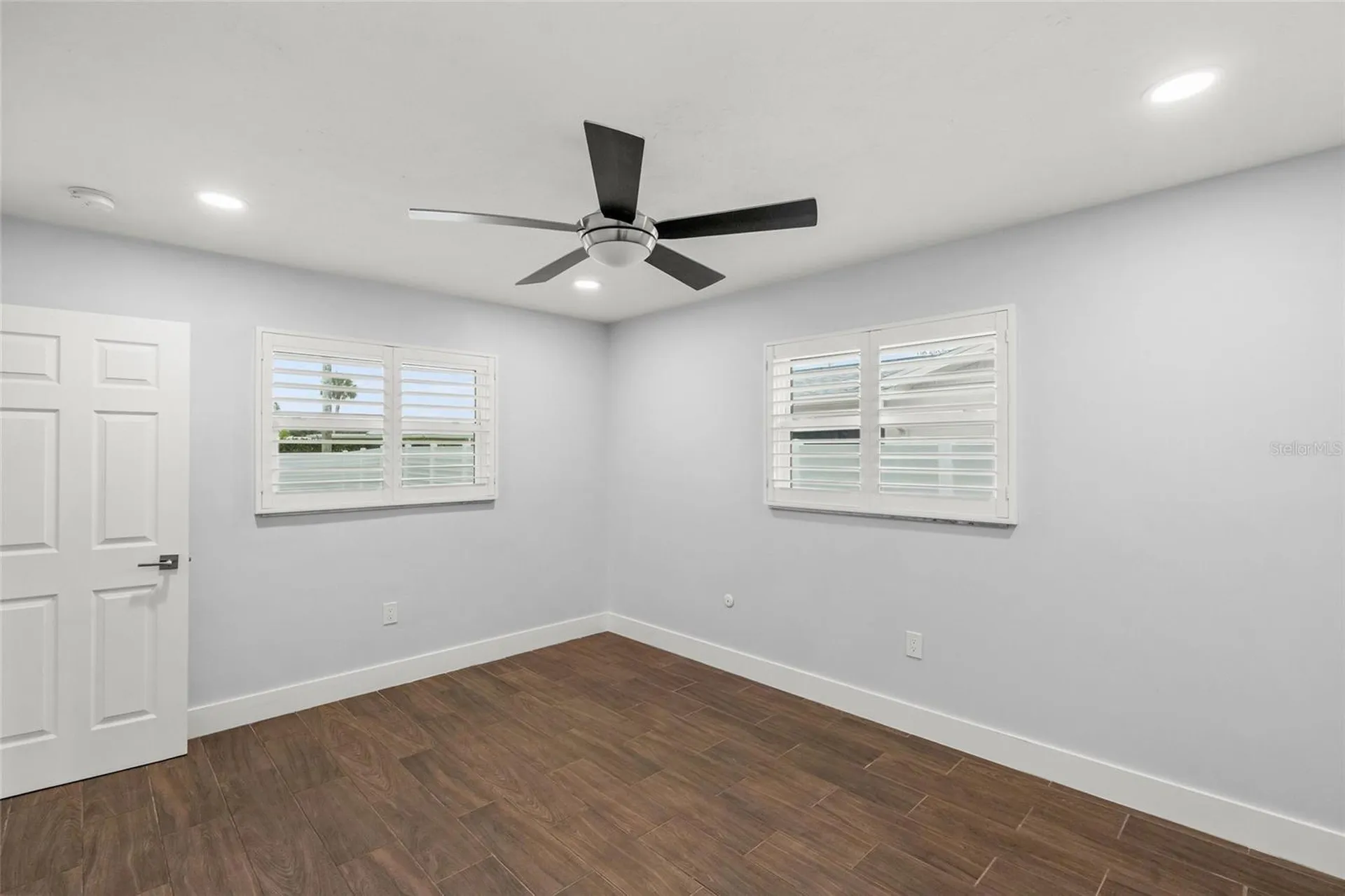 3405 S Lockwood Ridge Road Sarasota FL 34239